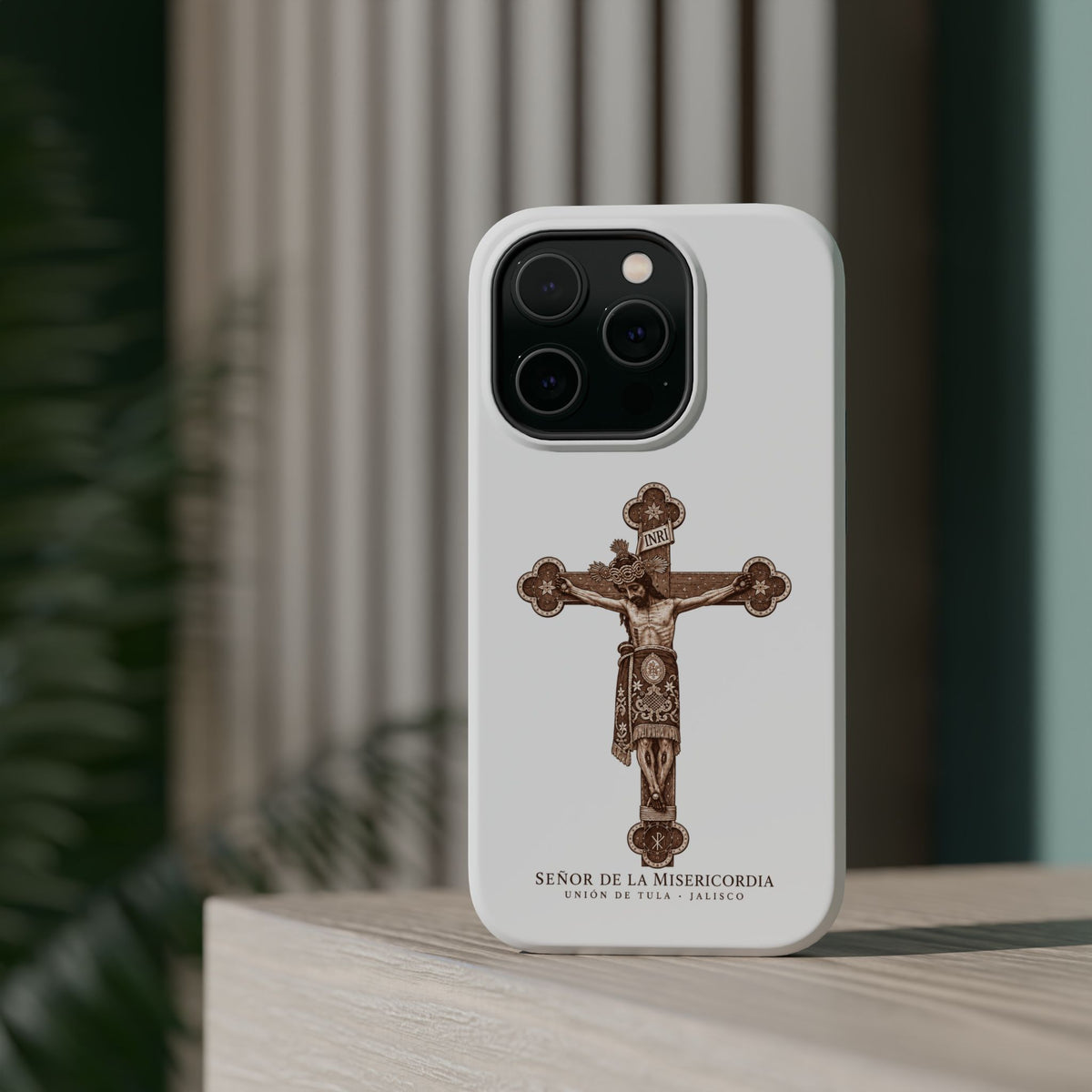 Magnetic Impact-Resistant Phone Case | Señor de la Misericordia Crucifix Design